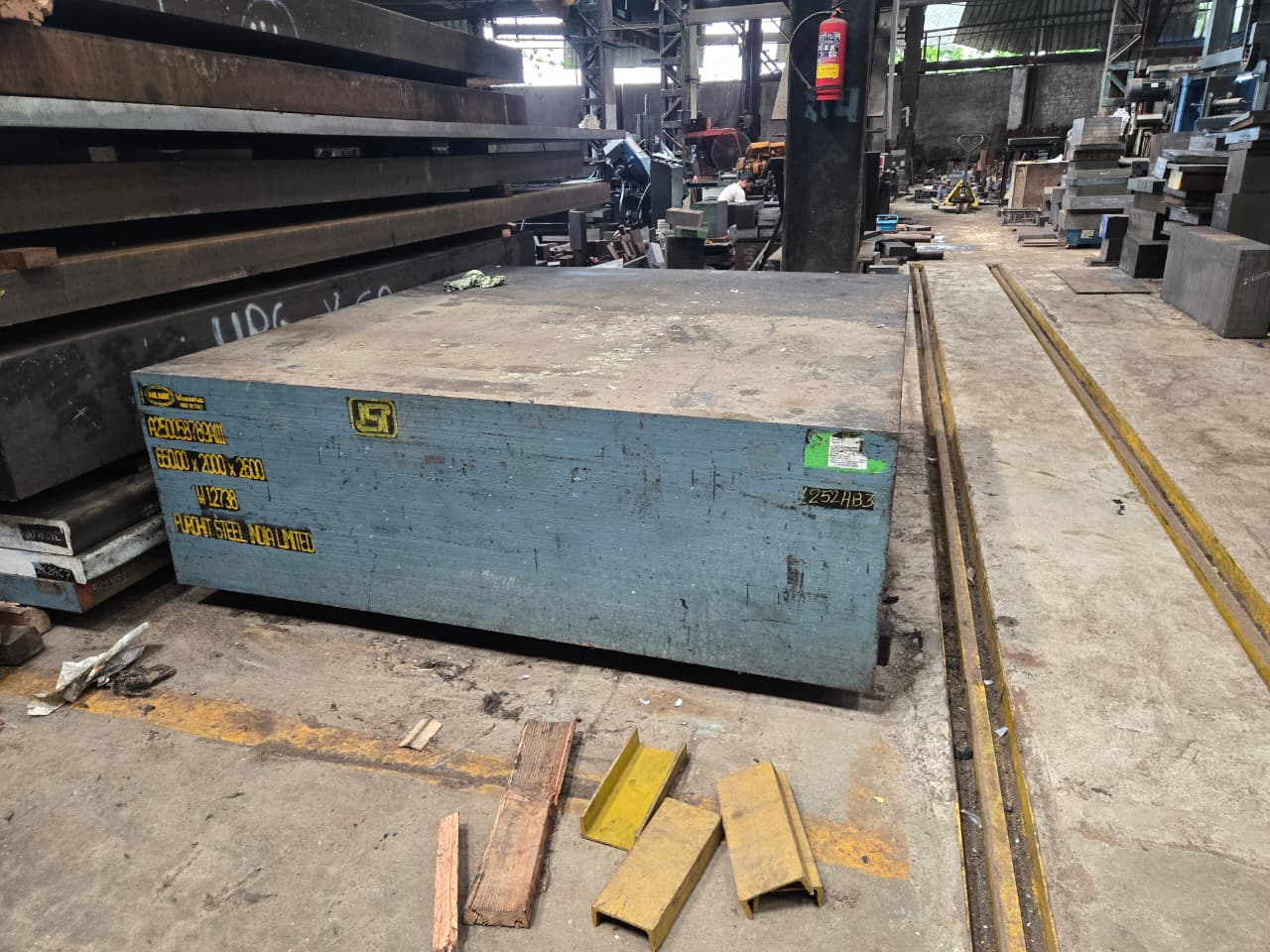 Hot work tool steel for forging and stamping tooling supplied by Purohit Steel to Pune's automotive belt
